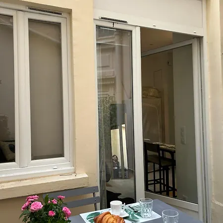 Charmant Studio Au Coeur De Paris Exterior foto